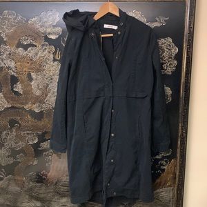 Women’s black trench coat. Size small. Justfab.